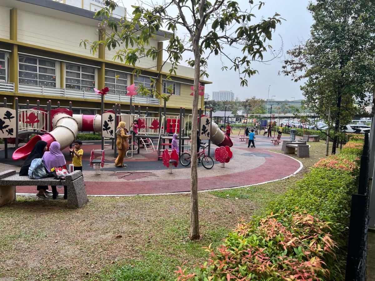 Jiejie P16 Wifi Netflix Pangsapuri Putrajaya